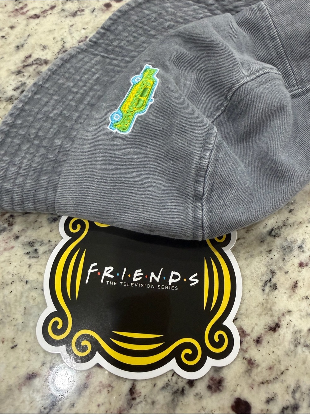 Friends Unisex Bucket Hat - NWT - Picture 3 of 6
